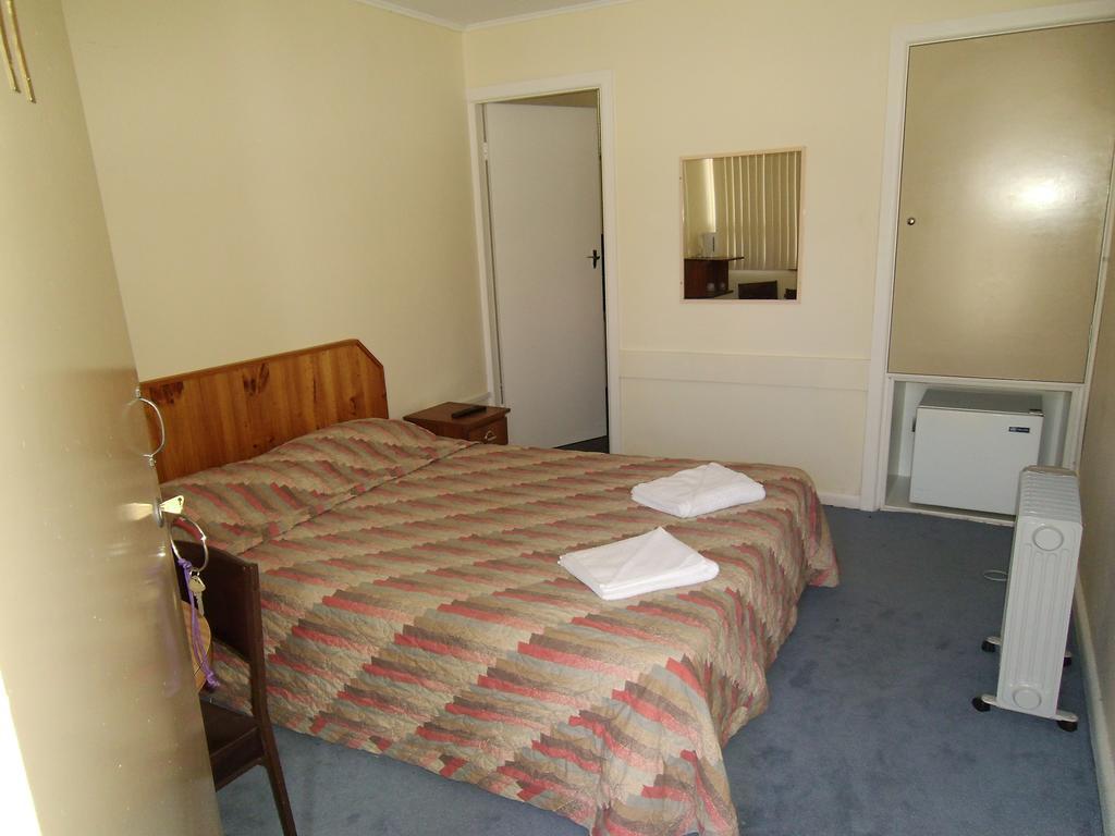 The Swiss Motel Cooma Extérieur photo